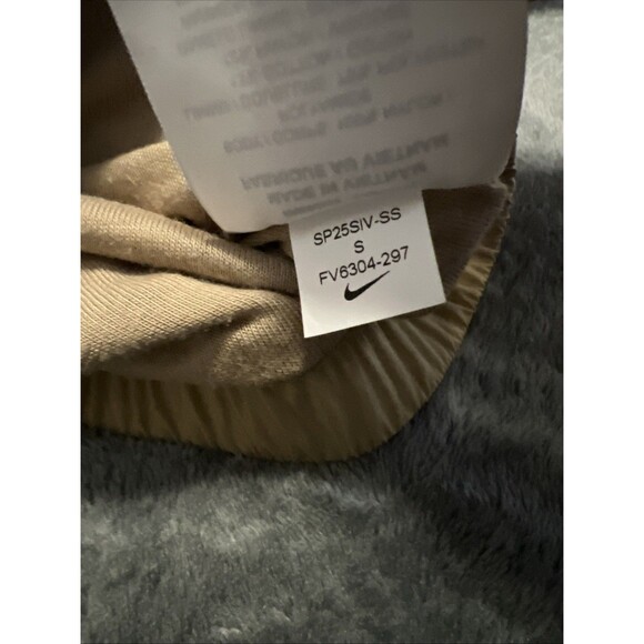 SMALL Nike Windrunner Women's Loose UV Woven Full-Zip Jacket FV6304-297 - Picture 3 of 8